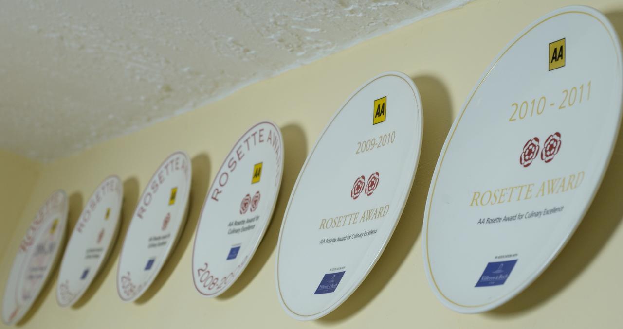 The Kinmel Arms Hotel Абергели Екстериор снимка